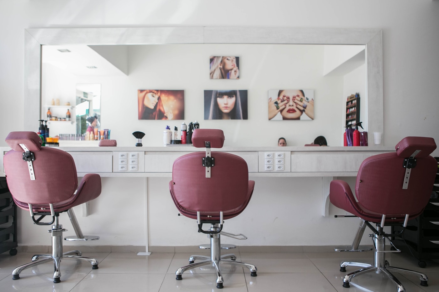 TATTOP Hair salono atmosfera Vilniuje